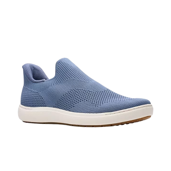 CLARKS Nalle Step women's slip-on sneakers in grey/blue with arch support and a breathable knit upper, white sole.