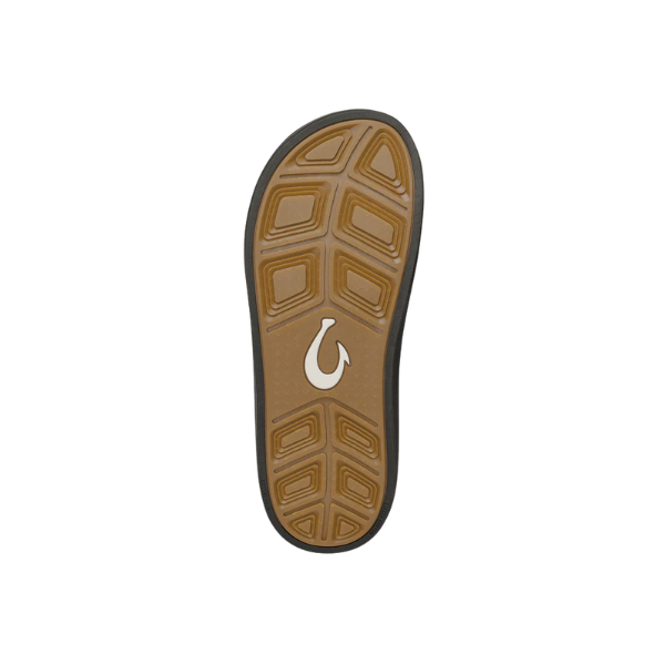 OLUKAI Men's Ahi Kai Black/Black: wet-grip sole, white logo, black edge—ideal for ocean and water-friendly adventures.