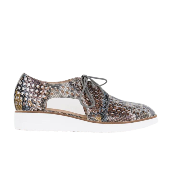 The Django & Juliette Womens Onstage Pink Multi Leather oxford features a vibrant snakeskin pattern, side cutout, gray laces, and a chunky white sole—stylish comfort from DJANGO & JULIETT.
