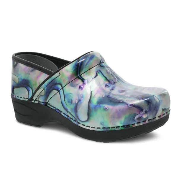 Dansko Women s XP 2.0 Pull up Silver Pearl Patent