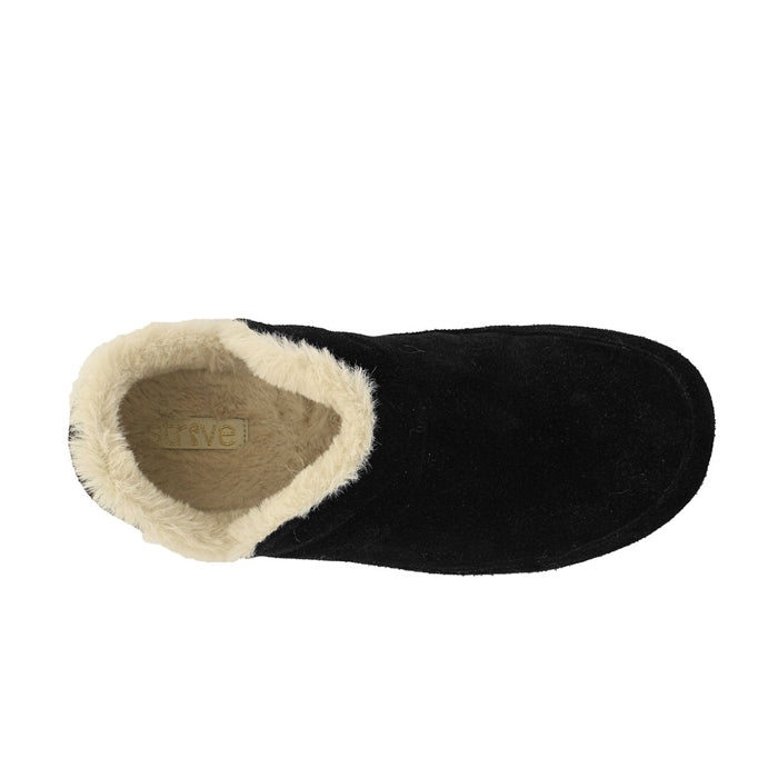 A top view of the STRIVE Strive Womens Geneva Black slipper, featuring a fuzzy cream lining and biomechanical footbed for support and comfort—an ideal choice for those seeking plantar fasciitis relief.