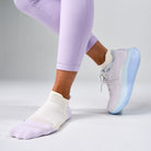 FEETURES Elite Max Cushion No Show Tab Lilac Breeze sock, cushioned footbed and blister tab, sole view.
