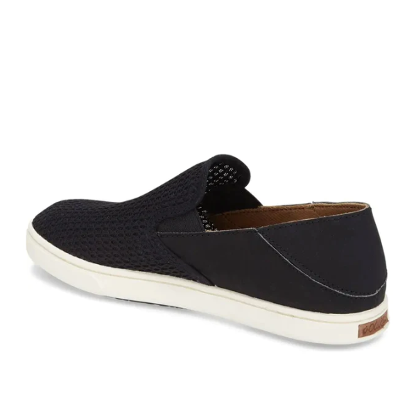 OluKai Women's Pehuea Black