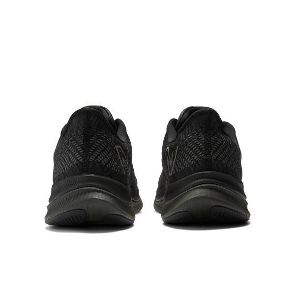 New Balance Hombre FuelCell Propel v4 Negro/Negro